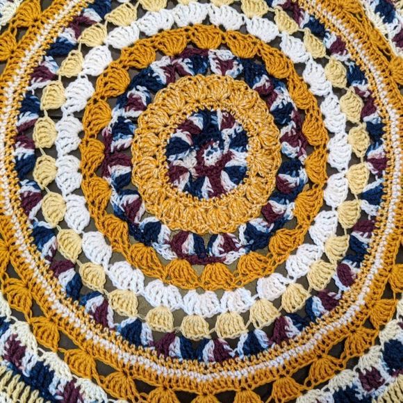 Handcrafted Crochet Blanket | Handmade Home Décor Tablecloth Table Cover - Picture 4 of 8